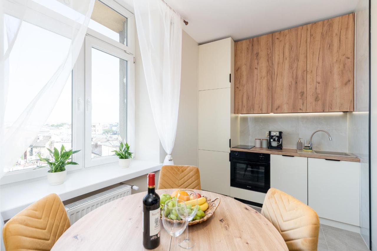 Basztowa Apartments By Vsi Krakow Bagian luar foto